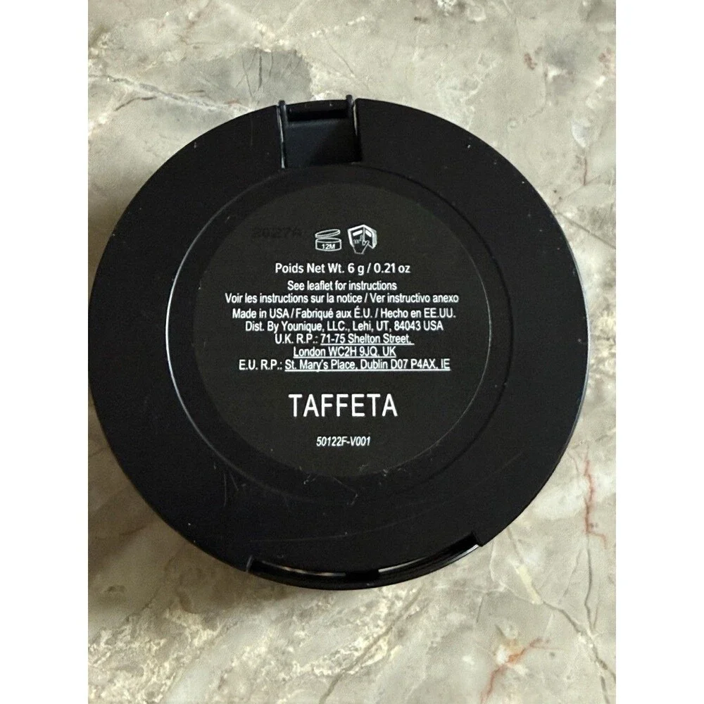 YOUNIQUE Mineral Touch Pressed Powder FOUNDATION Taffeta New